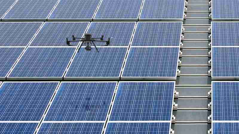 森林舞会以无人机搭配IR Sensor热显像技术进行全方面模块健检，，，有效降低人力成本并提升发电量